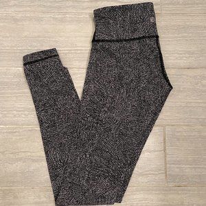 Lululemon Black White Gray Speckled Leggings